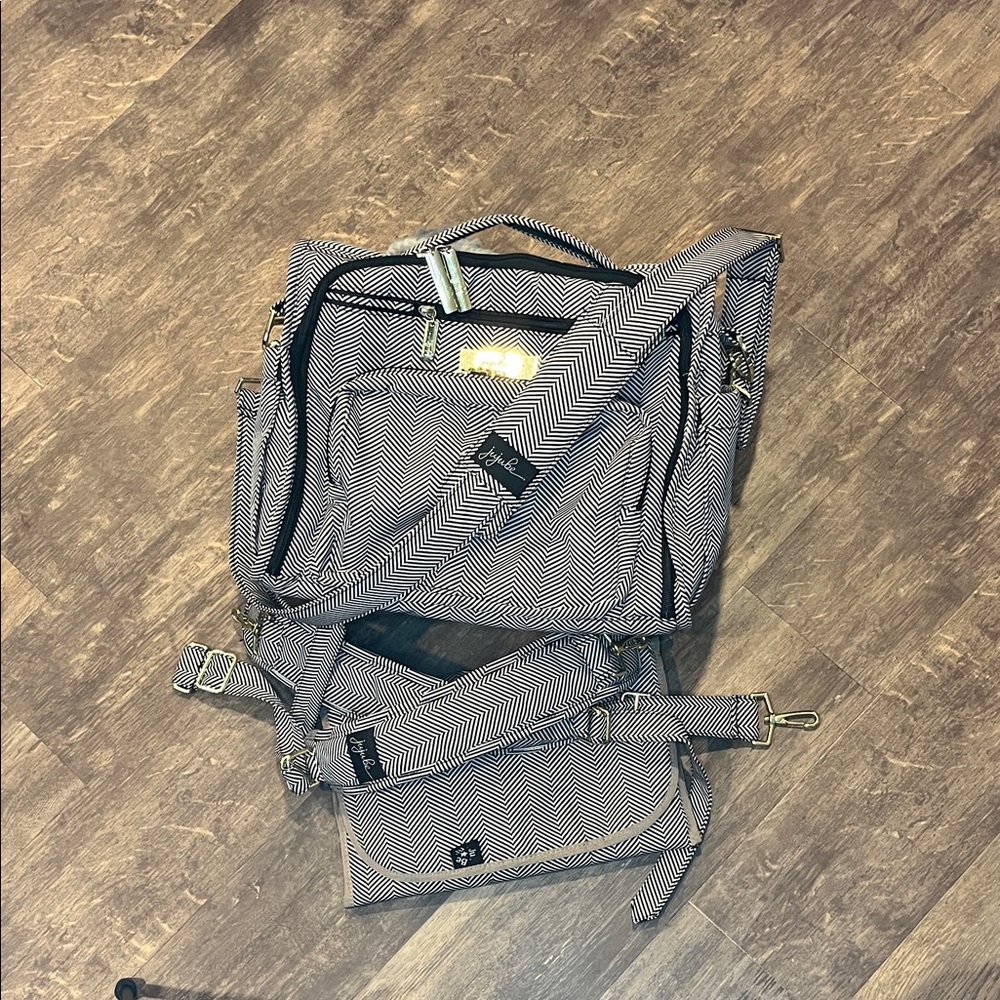 Ju-Ju-Be Black and White B.F.F. Diaper Bag